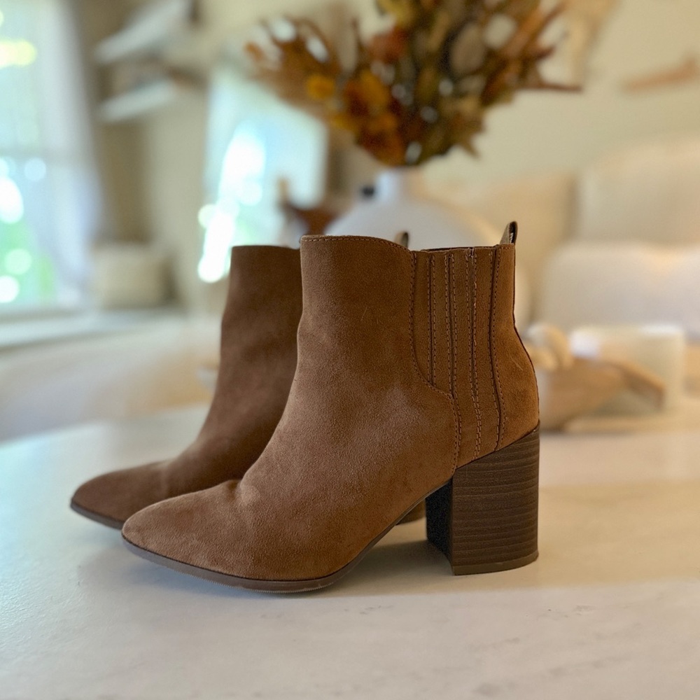 Block heel ankle bootie